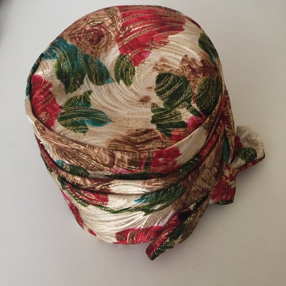 Vintage 1960s Red, White, & Green Turban - Picture 3 of 5
